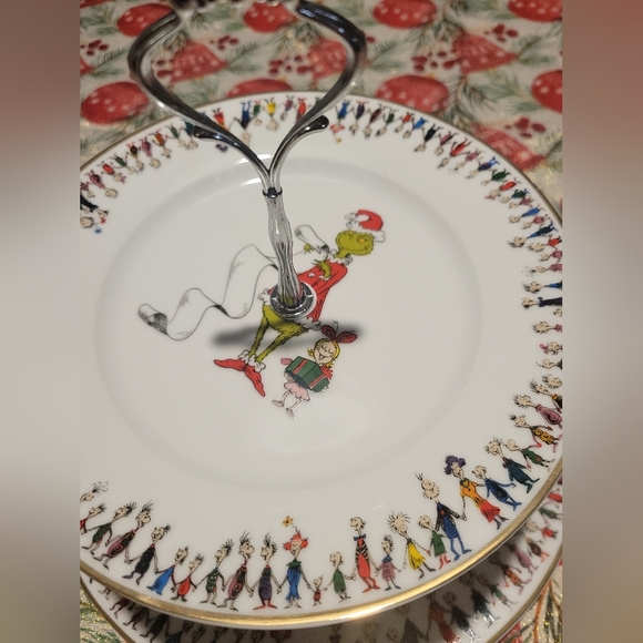 Grinch Christmas Cookie 2 Tier Dessert Stand - Picture 3 of 5